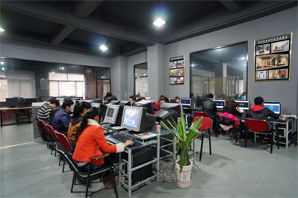 泉州電腦培訓學校全攻略 機構選擇、課程價格與就業前景